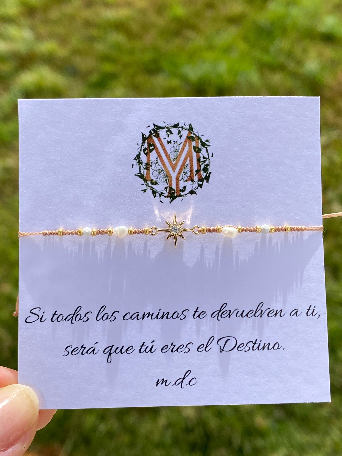 Pulsera PIDE UN DESEO/ Bracelet MAKE A WISH.Con turquesa blanca facetada.