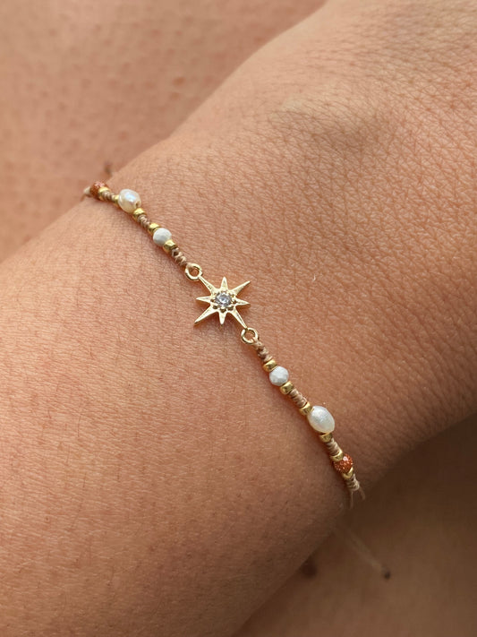 Pulsera PIDE UN DESEO/ Bracelet MAKE A WISH. Con arenisca facetada.